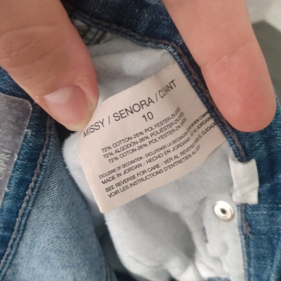 Gloria Vanderbilt jeans short - Picture 2 of 5